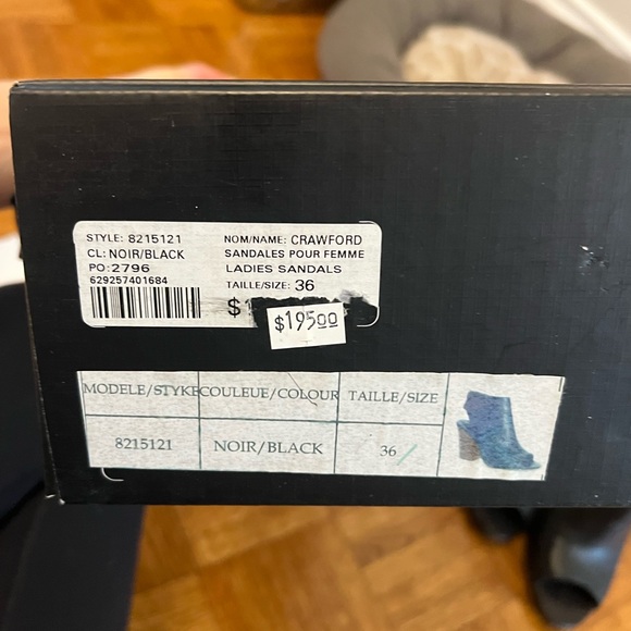 Sandals - Picture 4 of 6